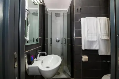 Bagno di Hotiday Napoli Porto