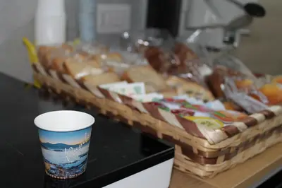 Cibo presso la stanza in casa privata o nelle vicinanze