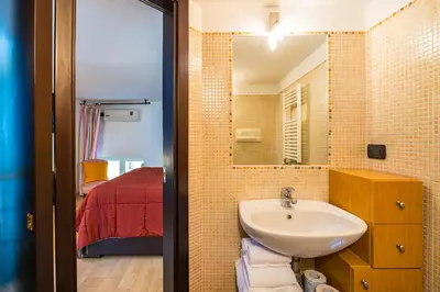 Bagno di Casa al rettifilo con Terrazzo