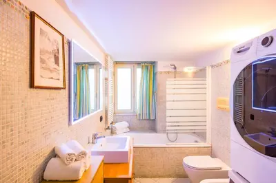 Bagno di Casa al rettifilo con Terrazzo