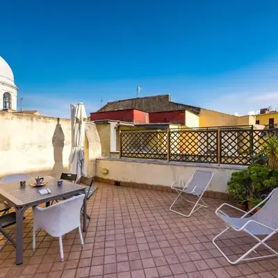 Casa al rettifilo con Terrazzo