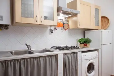 Cucina o angolo cottura di Finestra sul cortile