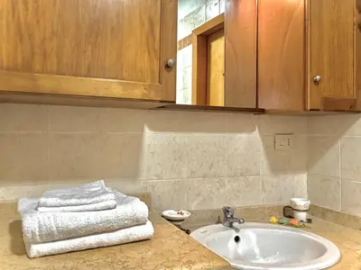 Bagno di La Casa di Bijou a Napoli Materdei con giardino