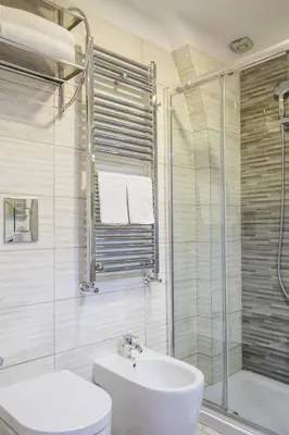 Bagno di Parthenope Suite Rooms Vomero Vanvitelli a 2 min quartieri spagno via Toledo