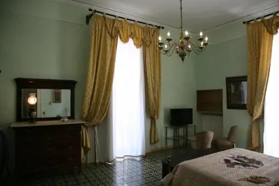 TV o dispositivi per l'intrattenimento presso Napoli Retro