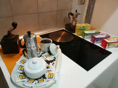Set per la preparazione di tè e caffè presso Casa vacanze Totò&Peppino