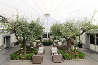 Giardino di Palazzo Caracciolo Naples