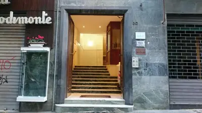 Facciata o entrata di Guantai 30