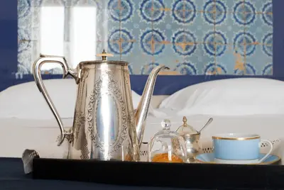Set per la preparazione di tè e caffè presso That's Napoli
