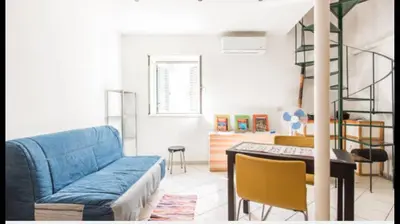Area soggiorno di Napoli sotterranea apartment