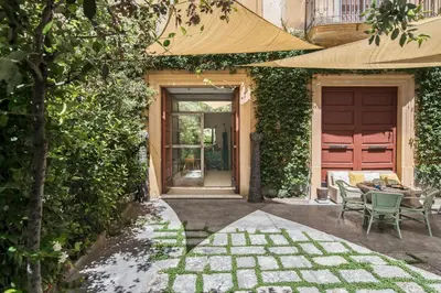 Giardino di Atelier Inès Arts & Suites