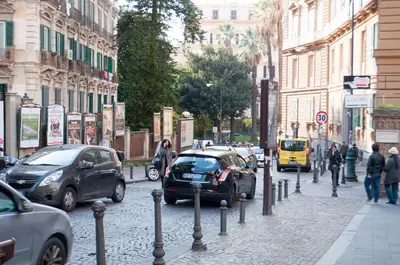 Ospiti di LHP Suite Napoli Parco Margherita