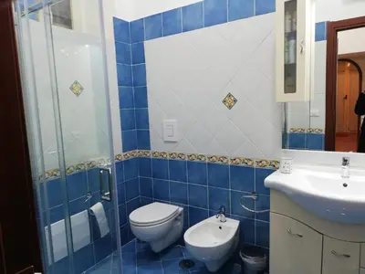 Bagno di Casa Lillina a Toledo , near Piazza del plebiscito