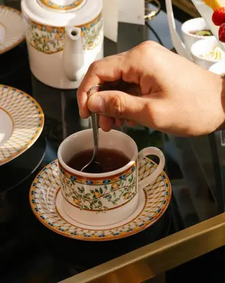 Set per la preparazione di tè e caffè presso De Bonart Naples, Curio Collection By Hilton
