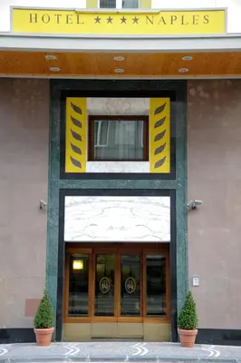 Facciata o entrata di Hotel Naples