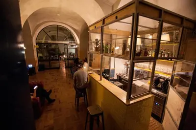 Ristorante o altro punto ristoro di La Controra Hostel Naples