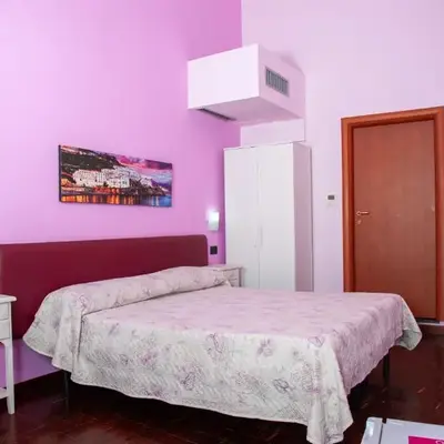 Palazzo Carafa della Spina room and apartment