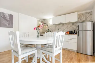 Cucina o angolo cottura di Stay in Naples Flats