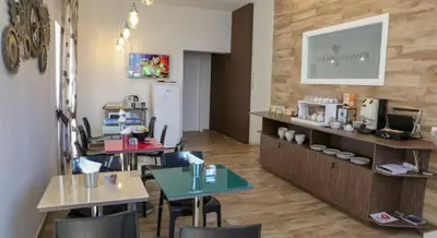 Set per la preparazione di tè e caffè presso Dimora Diamante