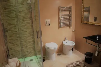 Bagno di Domus Sanfelice Suite