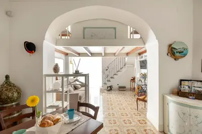 Planimetria di Niloufar residence Napoli
