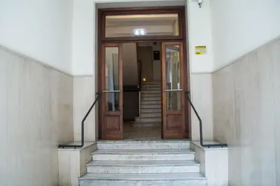 Facciata o entrata di Interno 10 Cavour