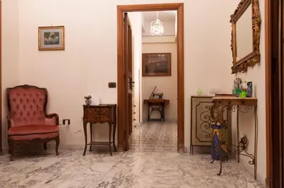 Area soggiorno di Maman Suite, city center near Molo Beverello