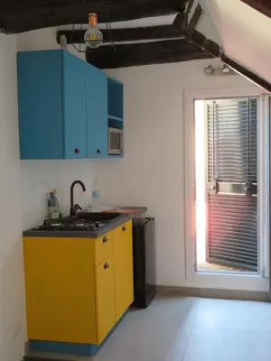Cucina o angolo cottura di Napoli Suite Toledo 10 By Dimorra