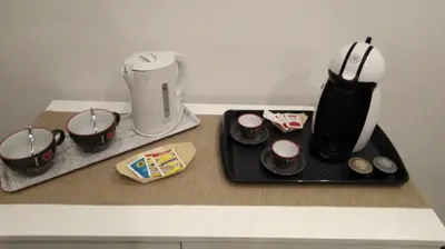 Set per la preparazione di tè e caffè presso Maison Arena Bovio