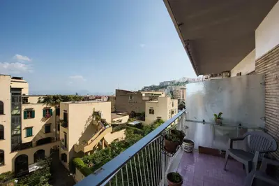 Balcone o terrazza di Panorama Vesuvius Central (in front of the metro)