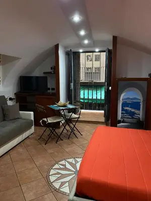 TV o dispositivi per l'intrattenimento presso Home in love: balconcino spaccanapoli