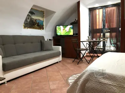 Area soggiorno di Home in love: balconcino spaccanapoli