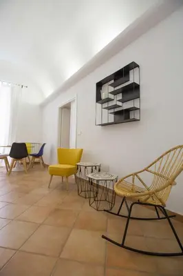 Area soggiorno di Little Hope 83 by Dimorra