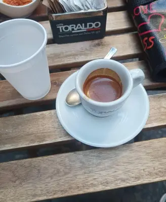 Set per la preparazione di tè e caffè presso Maison Zazà Naples