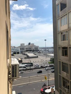Vista generica su Napoli o vista sulla città dall'interno del bed & breakfast
