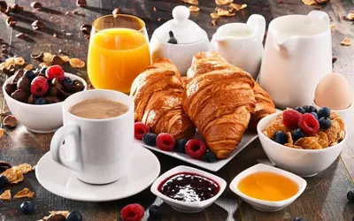 Colazione disponibile per gli ospiti di SuiteNapoliSantaLucia