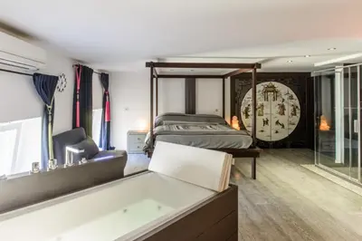 Area soggiorno di luxury suite San Carlo