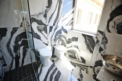 Bagno di Tiffany & Babylon Luxury Stay