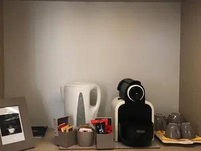 Set per la preparazione di tè e caffè presso B&B Orsini 46