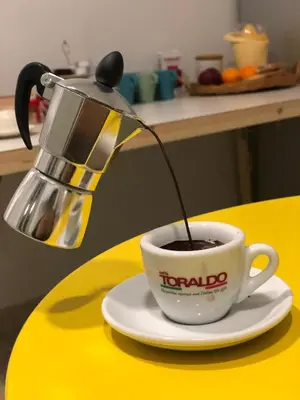 Set per la preparazione di tè e caffè presso B&B Priezza