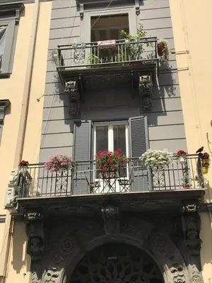 Balcone o terrazza di Corno Napoletano free parking for small cars only