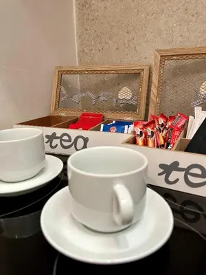 Set per la preparazione di tè e caffè presso Martucci 83