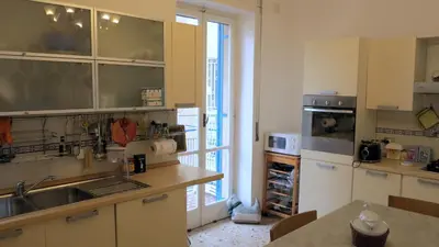 Cucina o angolo cottura di Spacious panoramic apartment - half way Center-Vomero district
