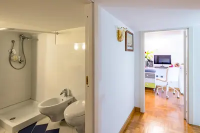 Bagno di Ella's Home