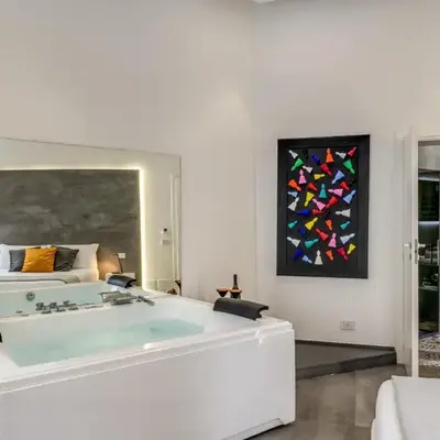 Gallery Suite Naples