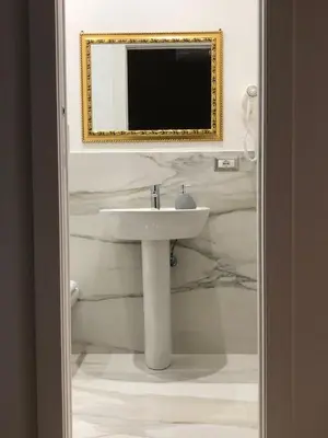 Bagno di NSH AppartHotel, Napoli Centro