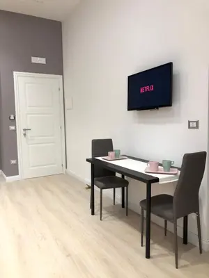 TV o dispositivi per l'intrattenimento presso NSH AppartHotel, Napoli Centro