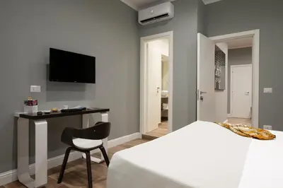 TV o dispositivi per l'intrattenimento presso Dante Maison de Prestige