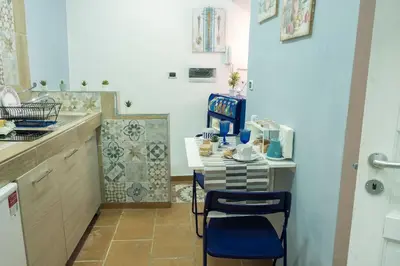 Cucina o angolo cottura di Little House Napoli
