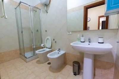 Bagno di About Toledo